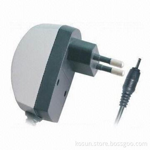 AC/DC Adapter with 4.6 to 15V DC and 600mA Output